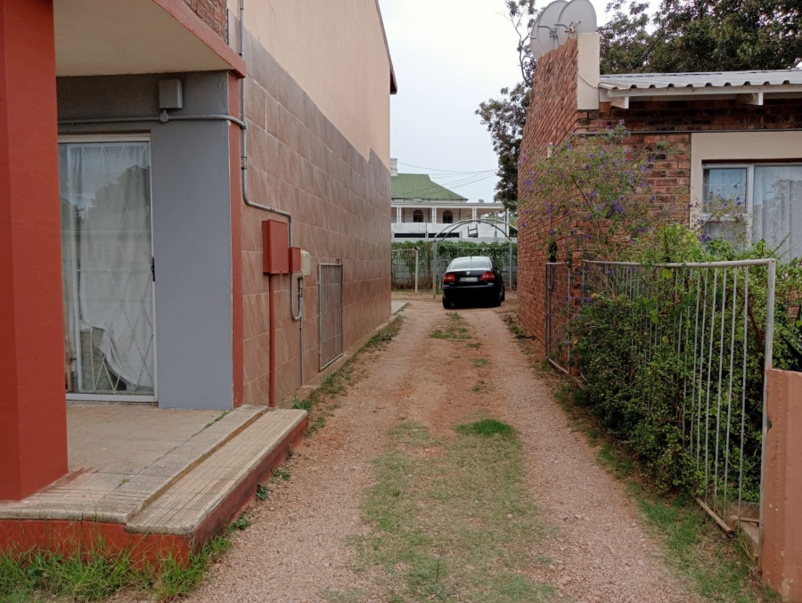 8 Bedroom Property for Sale in Retief Eastern Cape